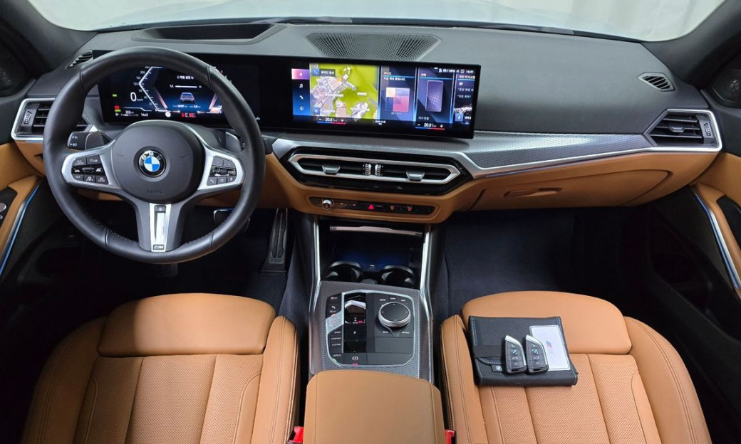 BMW 3-Series 320i Touring M Sports, 2024