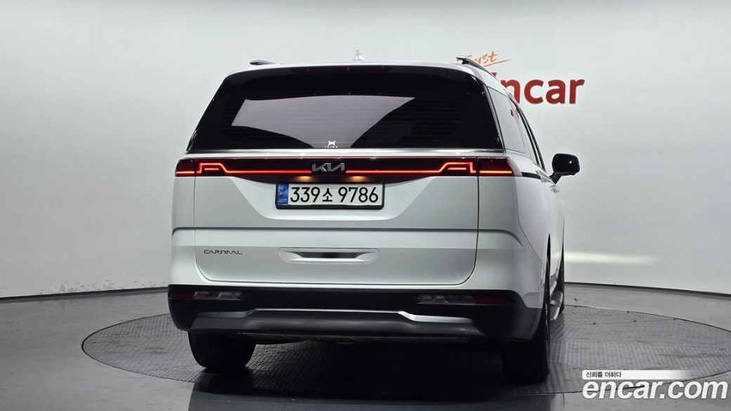 Kia Carnival 9-Seater Signature, 2023
