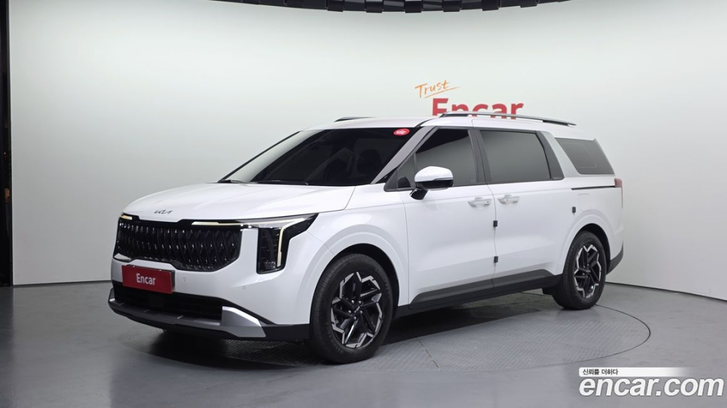 Kia Carnival 9-Seater Prestige, 2024