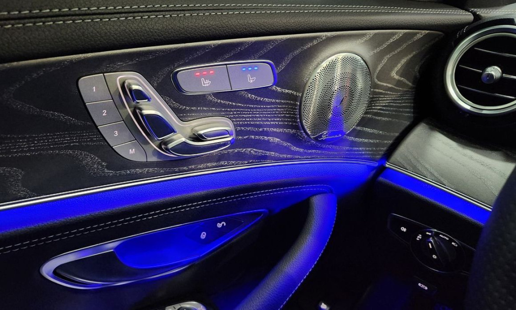 Mercedes-Benz E-Class E350 4MATIC AMG Line, 2022