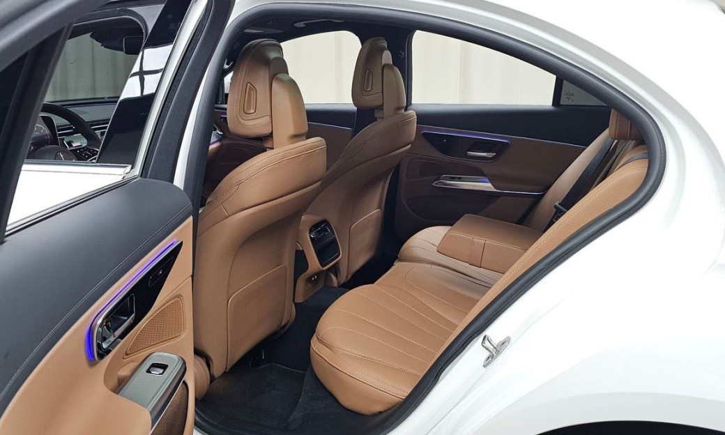 Mercedes-Benz E-Class E220d 4MATIC Exclusive, 2024