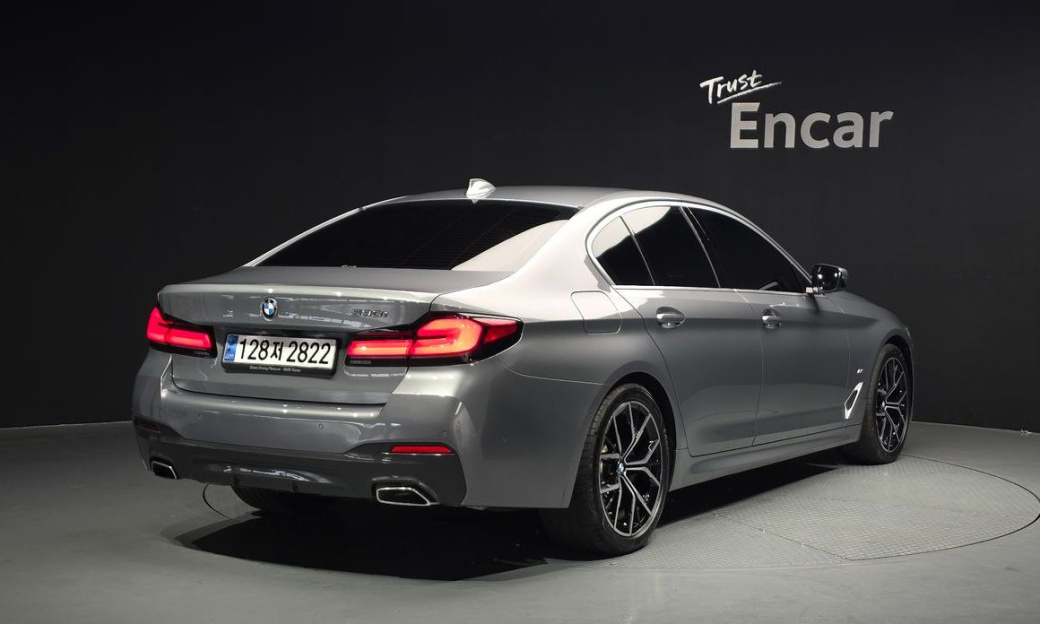 BMW 5-Series 530i M Sport Package, 2023