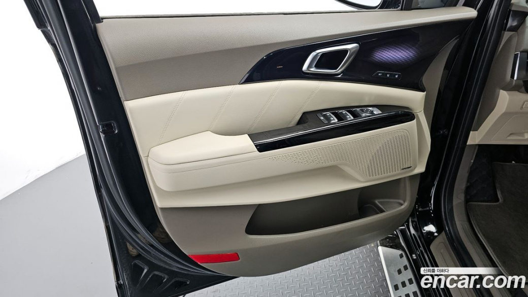Kia Carnival 7-Seater Hi-Limousine, 2023