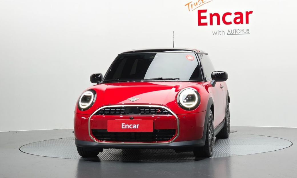 Mini Cooper Favoured, 2025