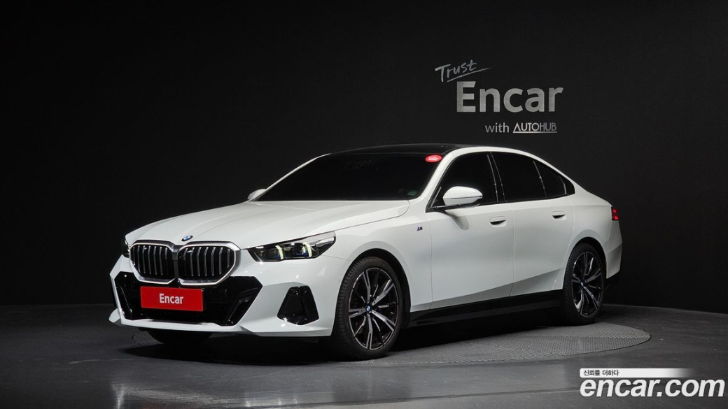 BMW 5-Series 530i xDrive M Sport, 2024