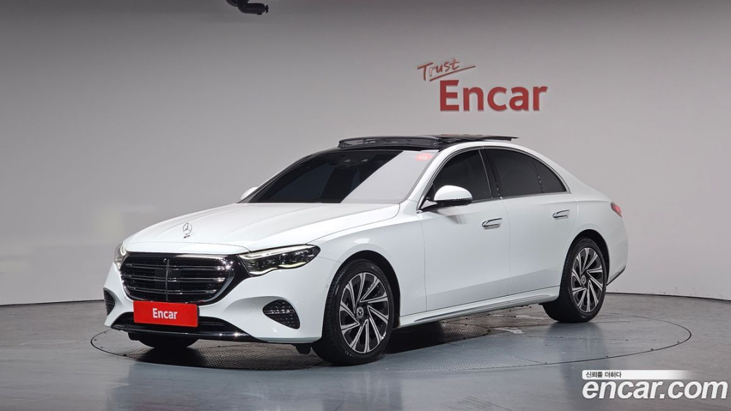 Mercedes-Benz E-Class E300 4MATIC Exclusive, 2024