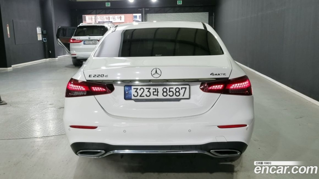Mercedes-Benz E-Class E220d 4MATIC AMG Line, 2022