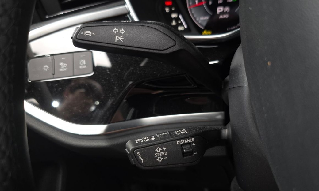 Audi Q3 40 TFSI Quattro Premium, 2025