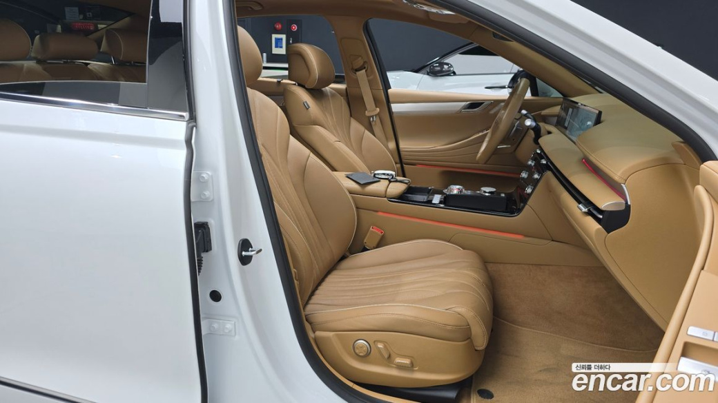 Genesis G80 Gasoline 2.5 Turbo AWD, 2025