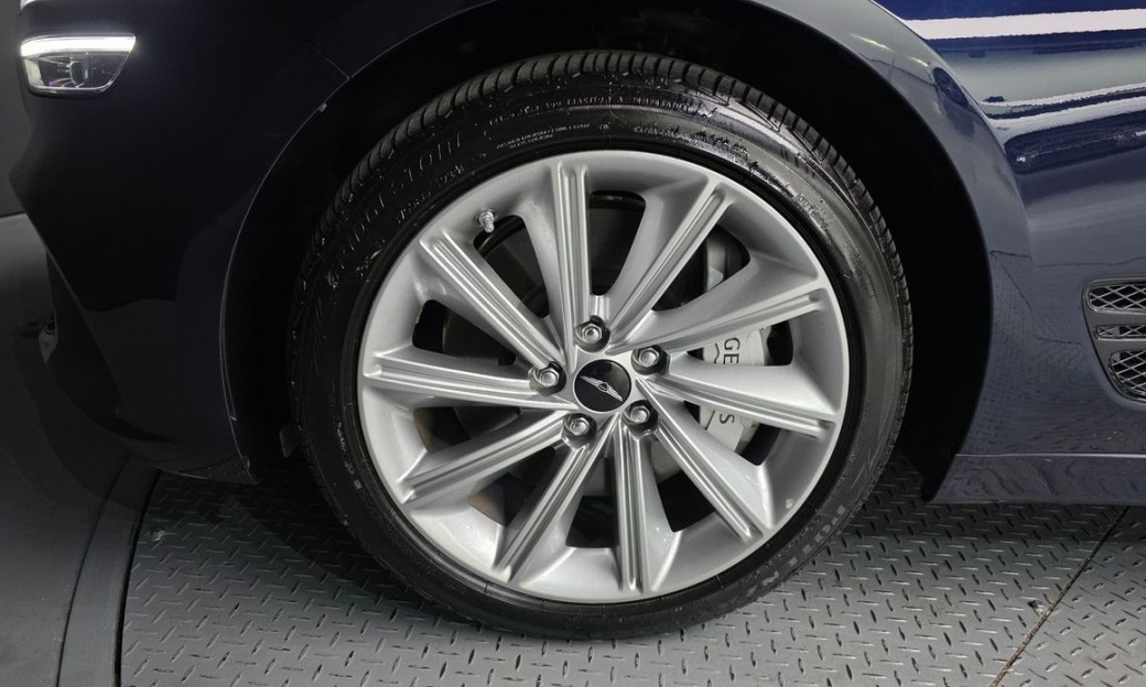 Genesis G70 Gasoline 2.5T 4WD, 2025