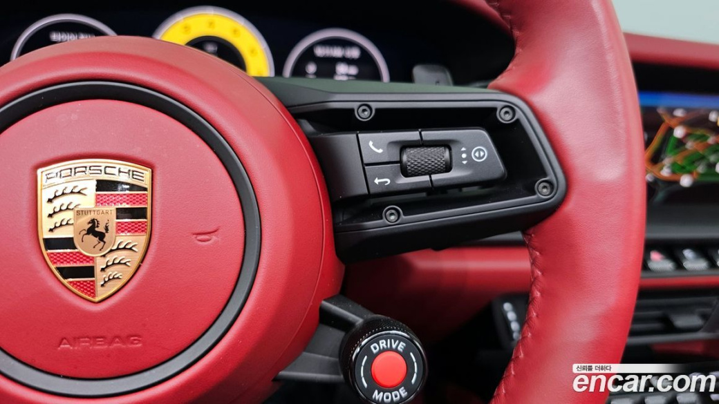 Porsche 911 Carrera 4 GTS Cabriolet, 2025