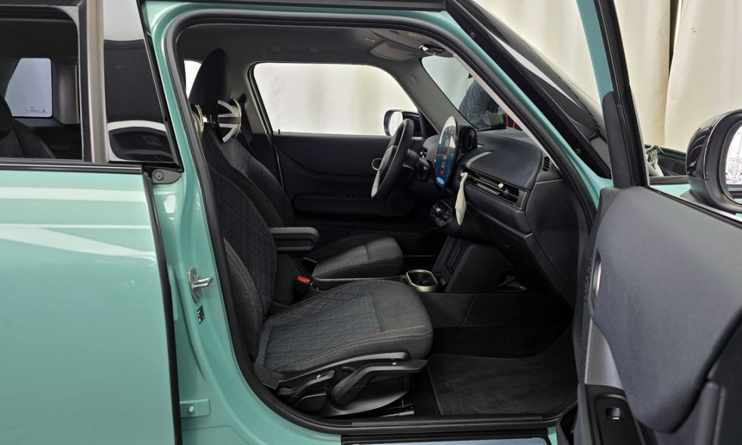 Mini Cooper 5Door Essential, 2025