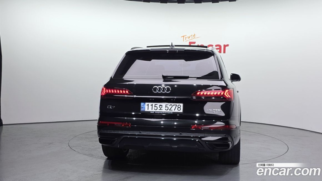 Audi Q7 55 TFSI Quattro Premium, 2022