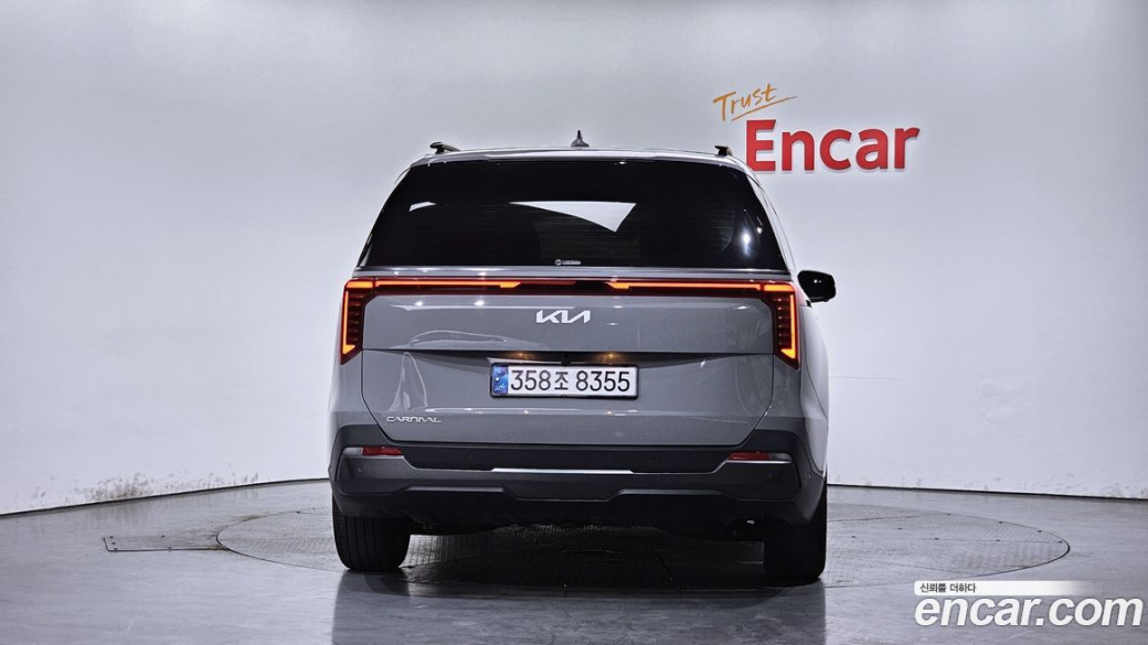 Kia Carnival 7-Seater Gravity, 2025