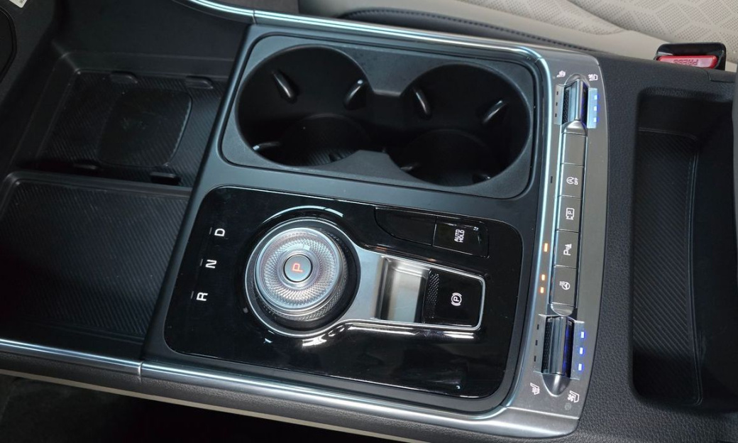 Kia Carnival 9-Seater Noblesse, 2025