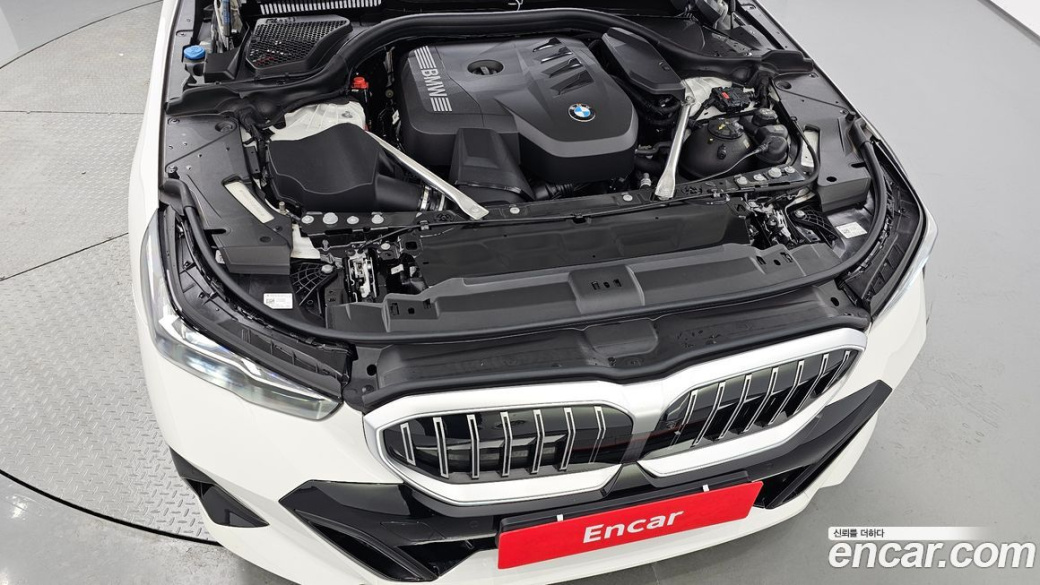 BMW 5-Series 530i xDrive M Sport, 2025