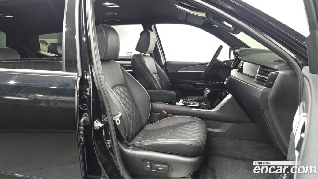 Kia Mohave Diesel 3.0 4WD 6-Seater, 2022