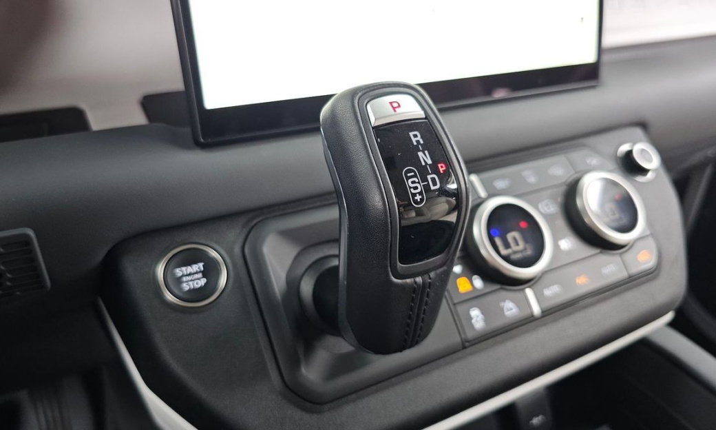 Land Rover Defender 110 D300 HSE, 2023