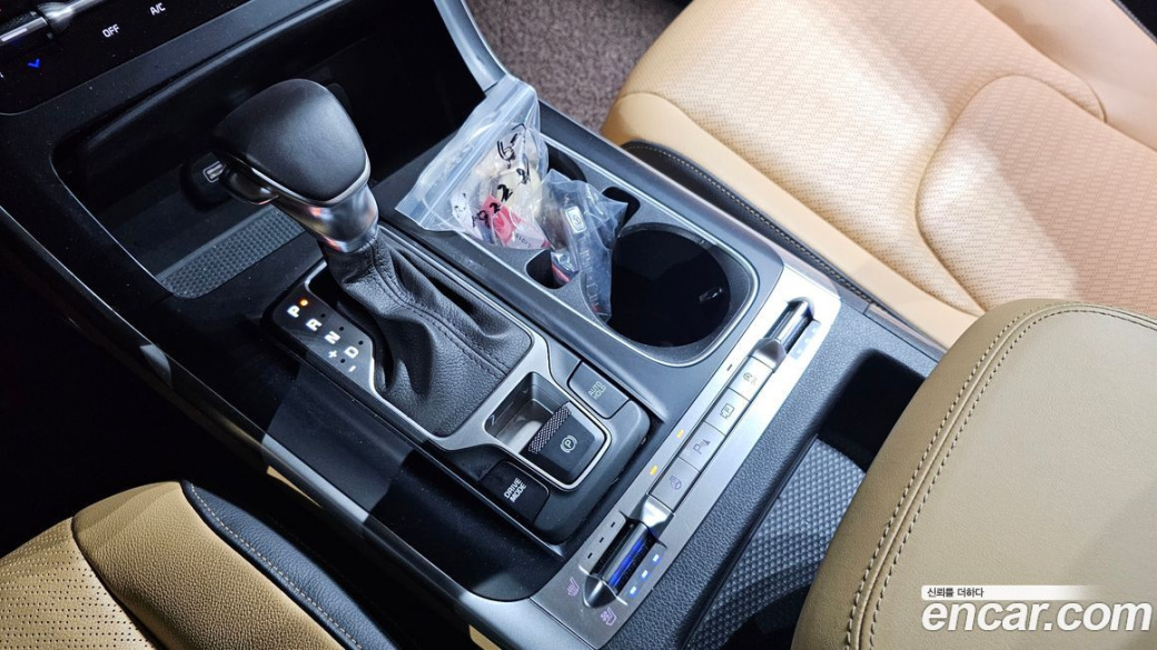 Kia Carnival 9-Seater Prestige, 2023