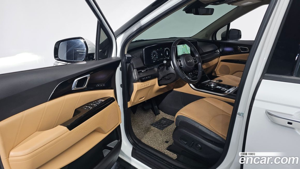 Kia Carnival 9-Seater Signature, 2023