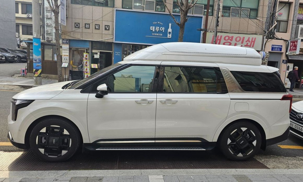Kia Carnival 9-Seater Noblesse, 2024
