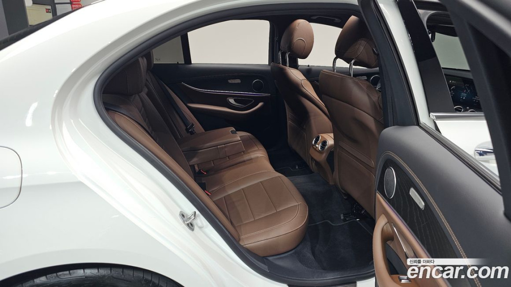 Mercedes-Benz E-Class E250 AMG Line, 2023