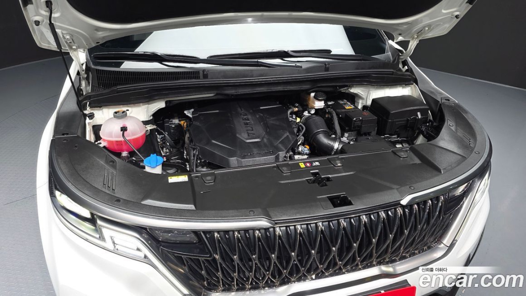 Kia Carnival 7-Seater Signature, 2023