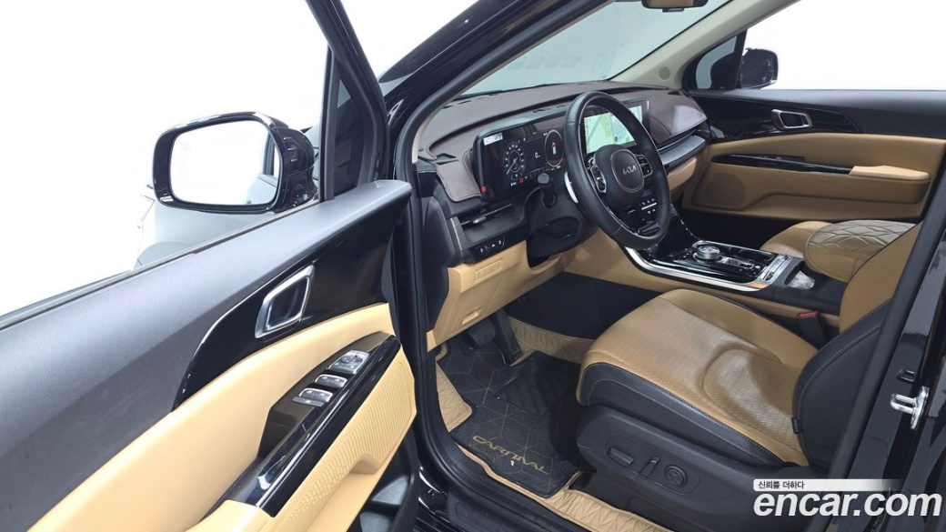 Kia Carnival 7-Seater Noblesse, 2023