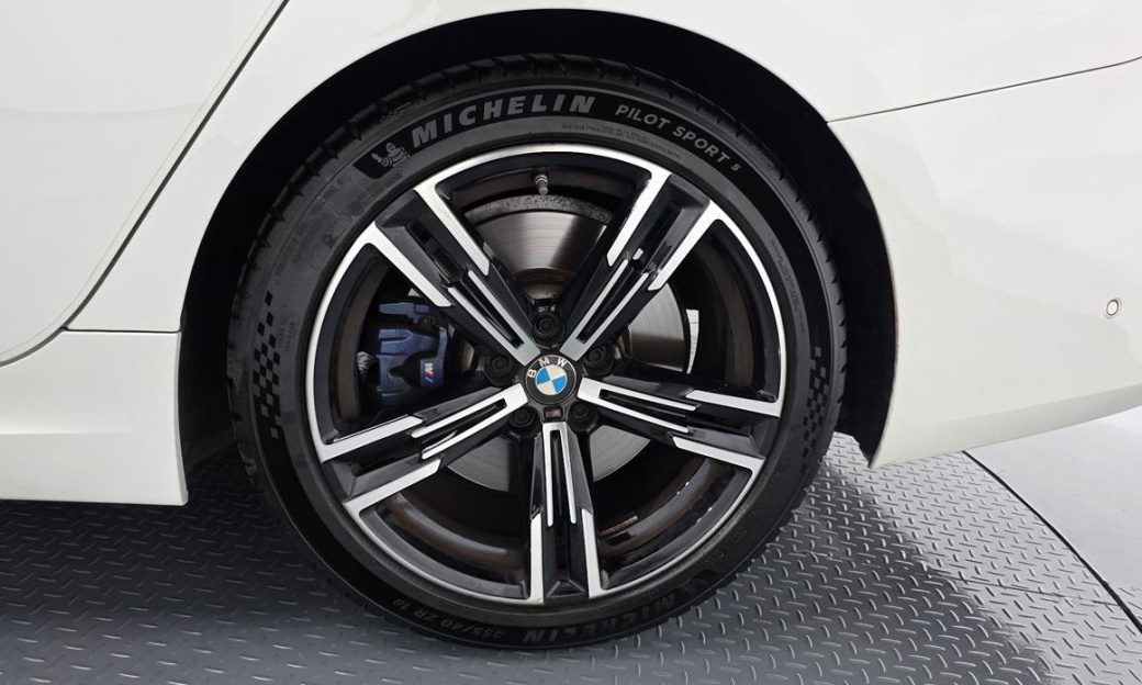 BMW 3-Series 320i M Sport, 2024