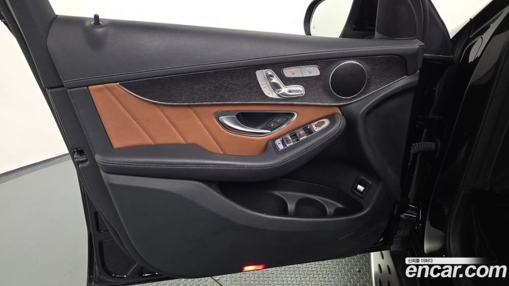 Mercedes-Benz GLC-Class GCL300 4MATIC Coupe, 2022