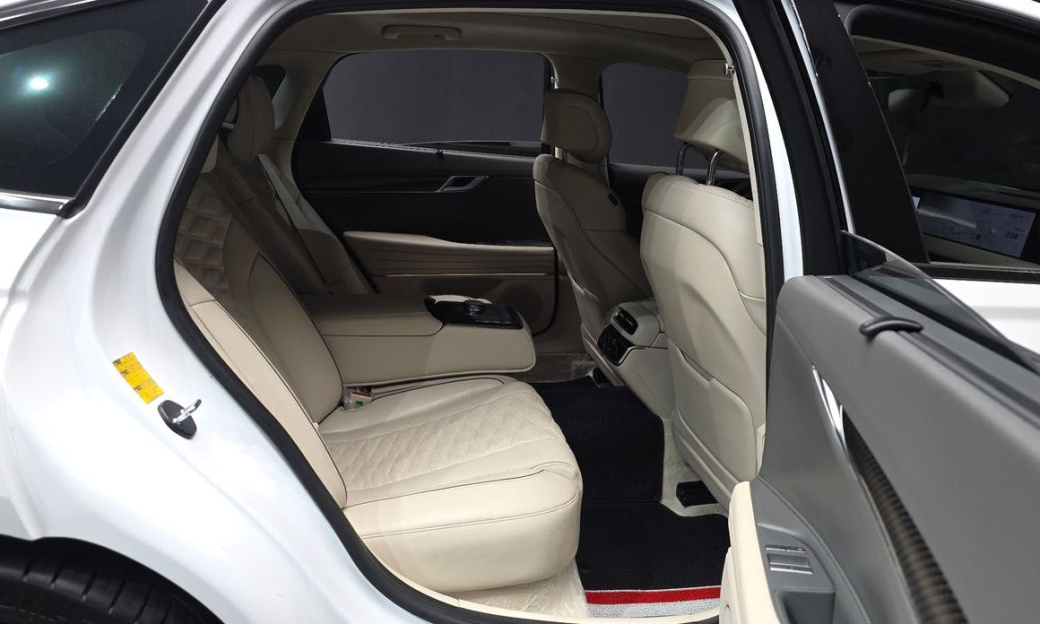 Genesis G80 Gasoline 2.5 Turbo 2WD, 2025