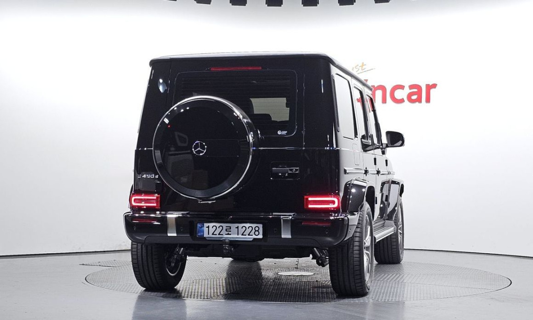 Mercedes-Benz G-Class G450d, 2026