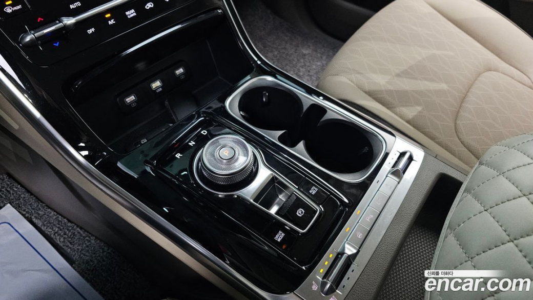 Kia Carnival 9-Seater Noblesse, 2023