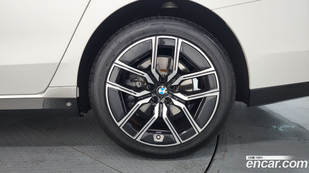 BMW 7-Series 740i xDrive M Sport, 2024