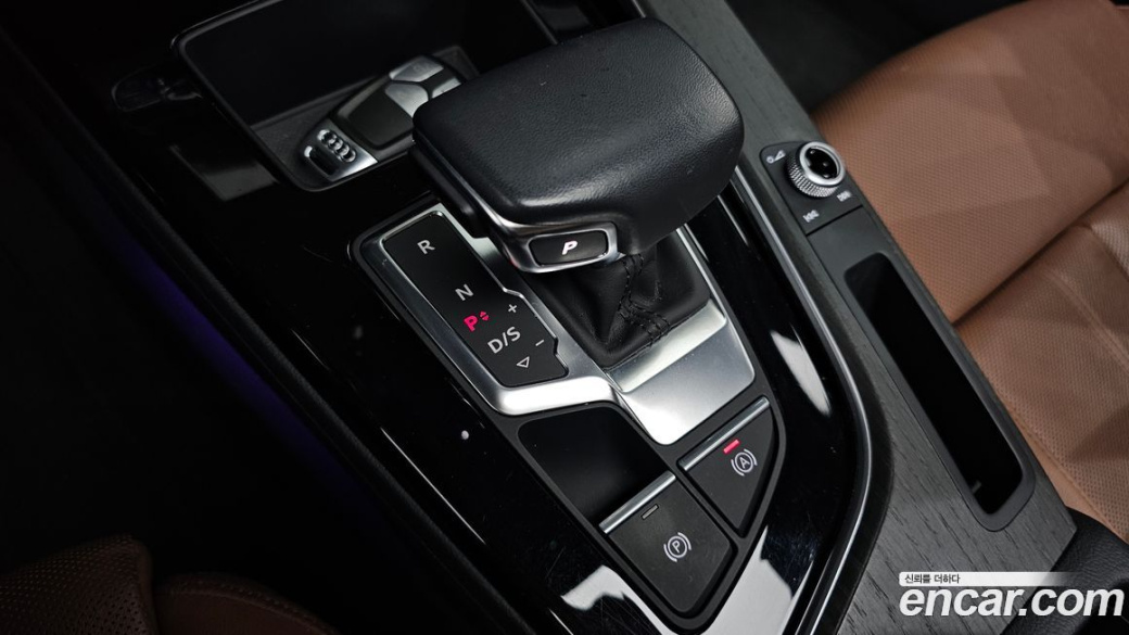 Audi A4 40 TFSI Premium, 2023