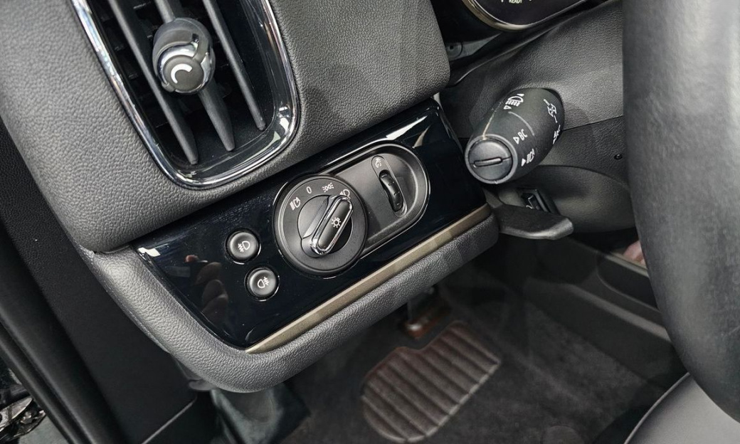 Mini Countryman Classic Plus Launch Pack, 2023