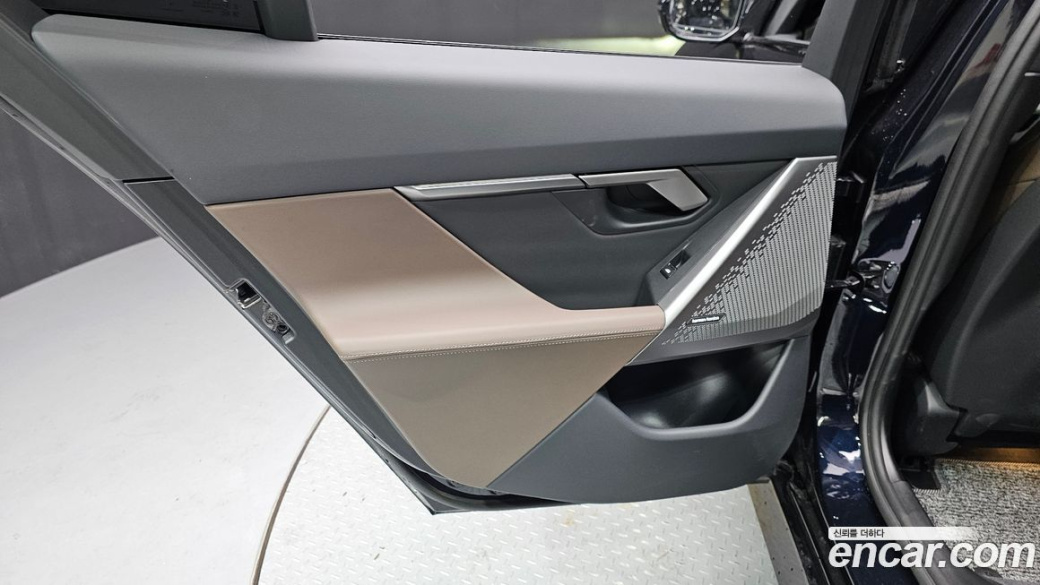 BMW 5-Series 520i M Sport, 2025
