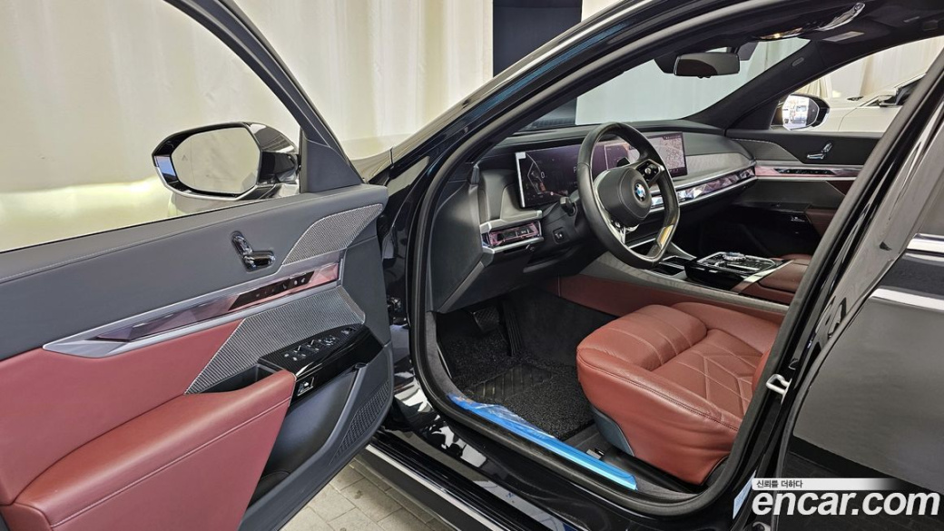 BMW 7-Series 740i sDrive Design Pure Excellence, 2023