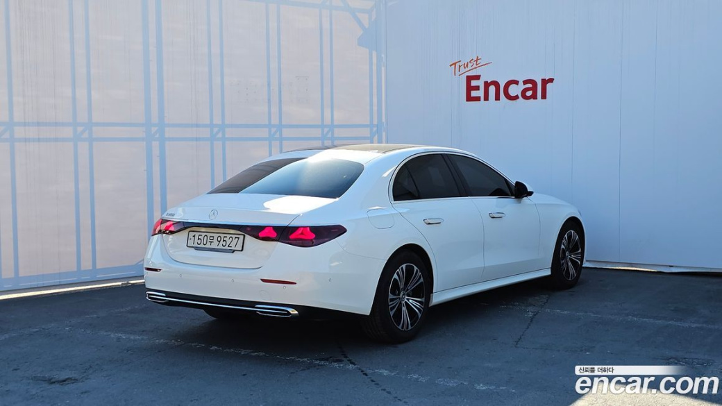 Mercedes-Benz E-Class E200 Avantgarde, 2025