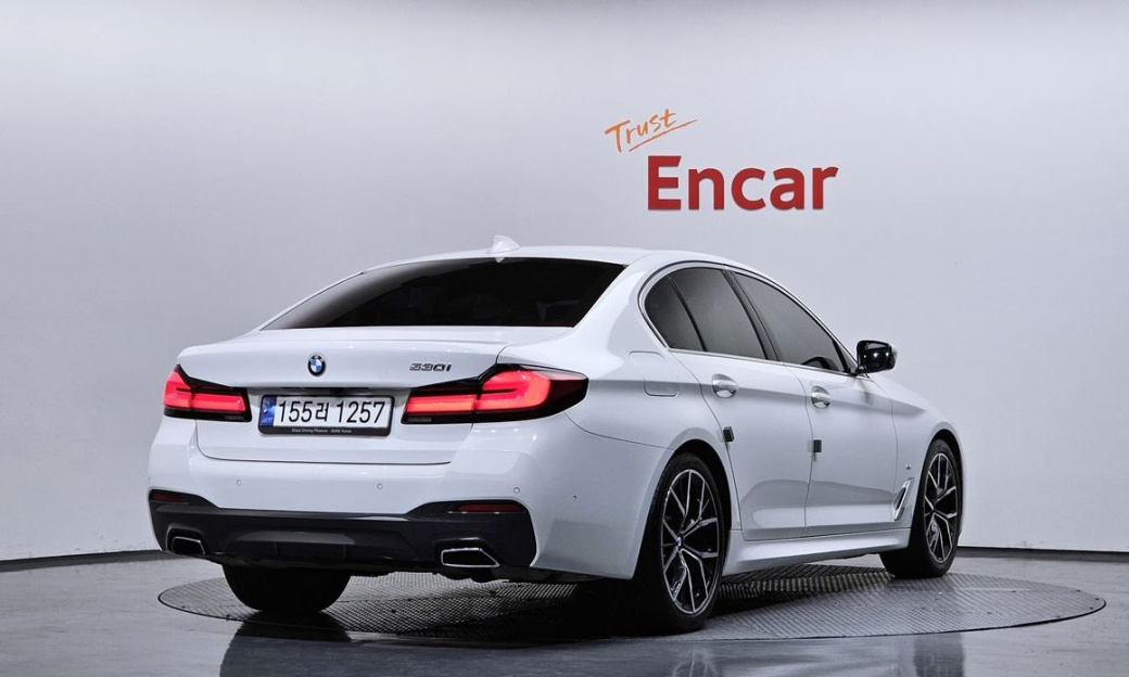 BMW 5-Series 530i M Sport Package, 2023