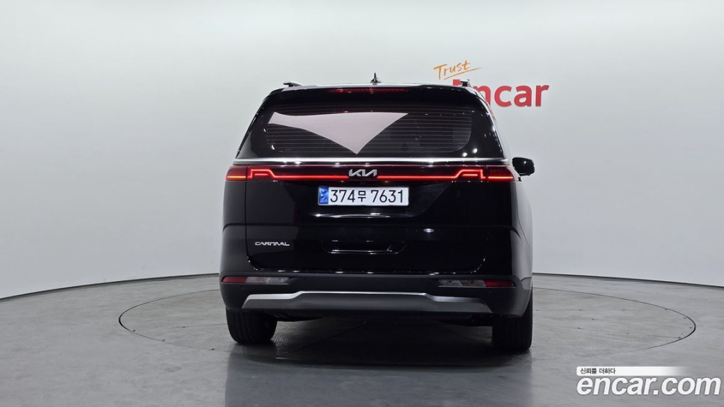 Kia Carnival 9-Seater Signature, 2023