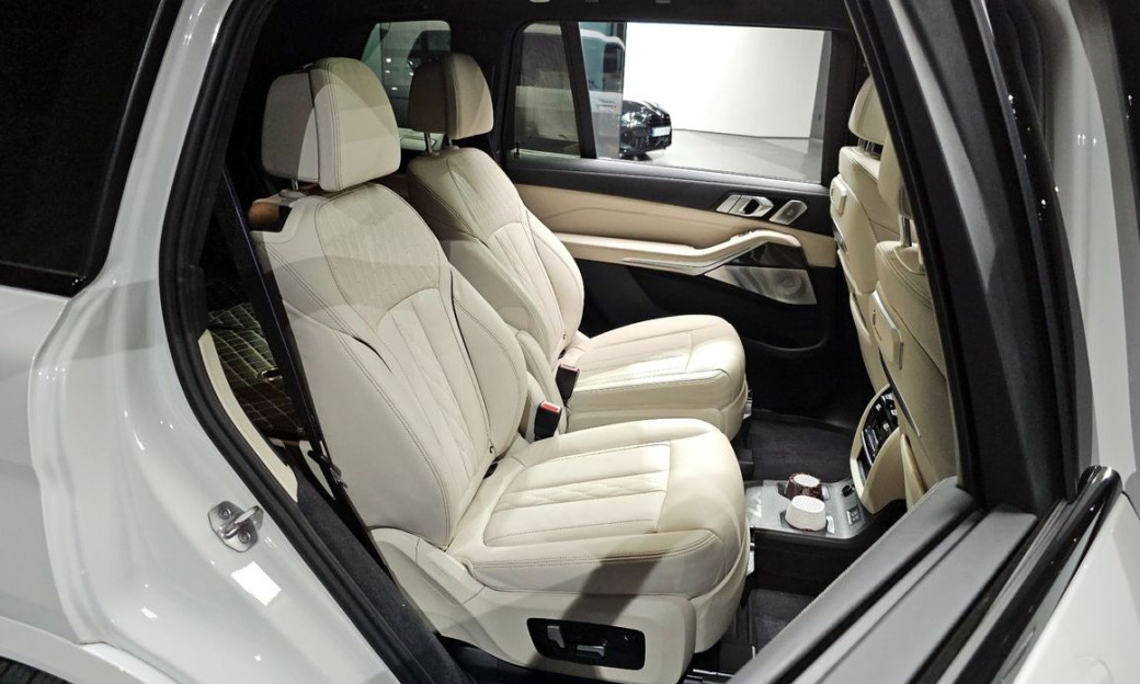 BMW X7 M60i xDrive M sport 6STR, 2024