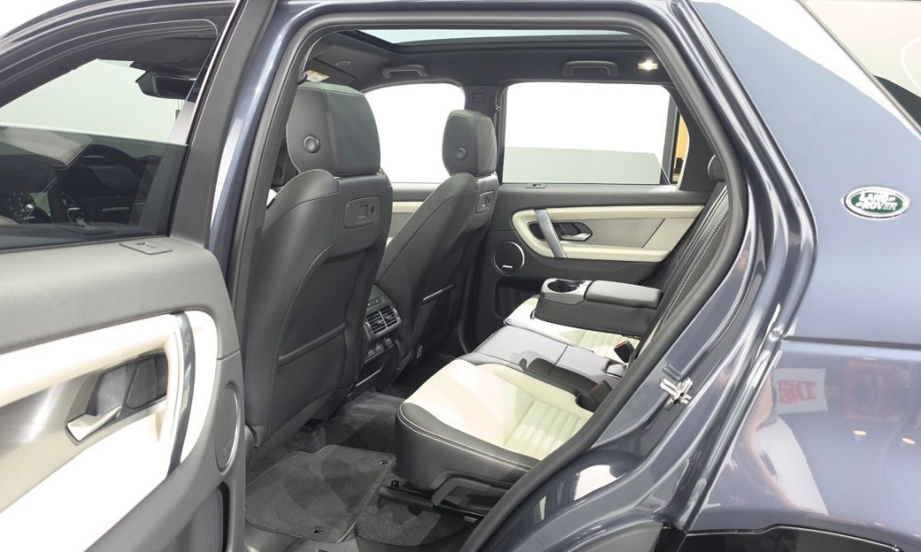 Land Rover Discovery Sport P250 Dynamic SE, 2025