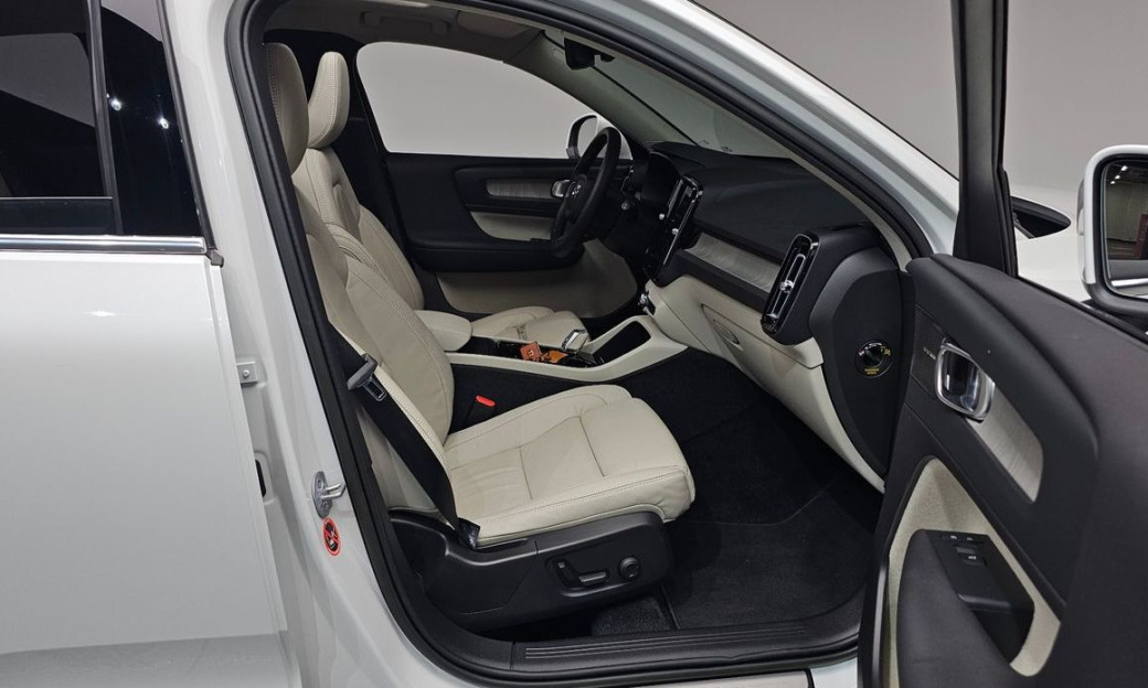 Volvo XC40 B4 Ultimate Bright, 2023