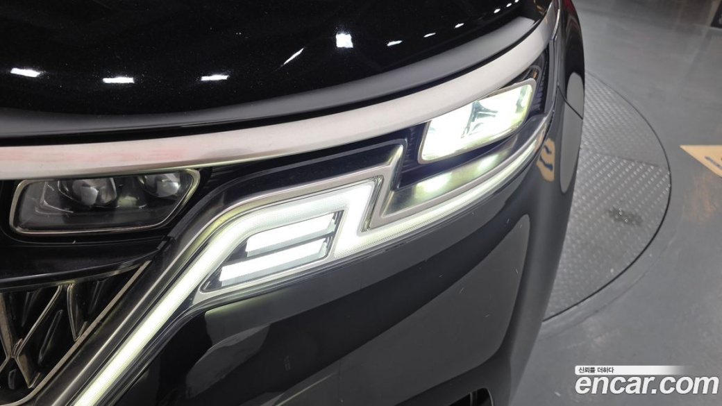 Kia Carnival 7-Seater Signature, 2023