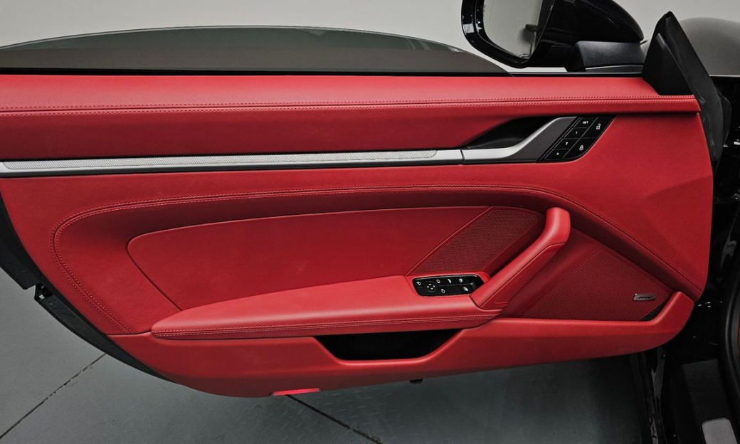 Porsche 911 Carrera S Cabriolet, 2024
