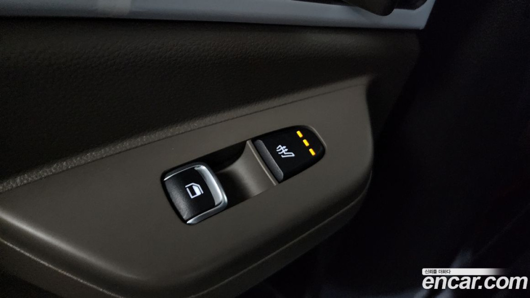 Kia Carnival 9-Seater Prestige, 2024