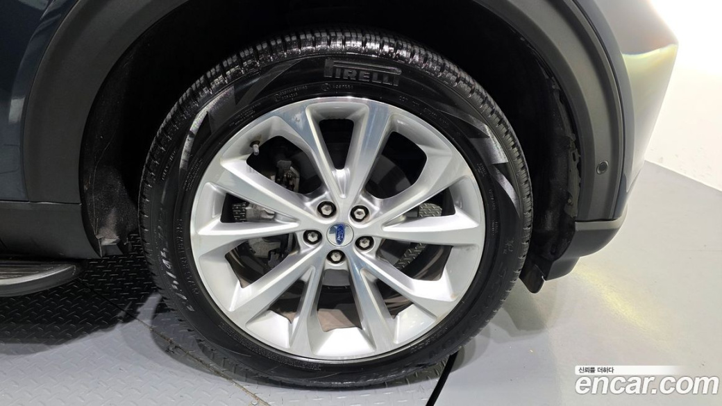 Ford Explorer 3.0 Platinum 4WD, 2022