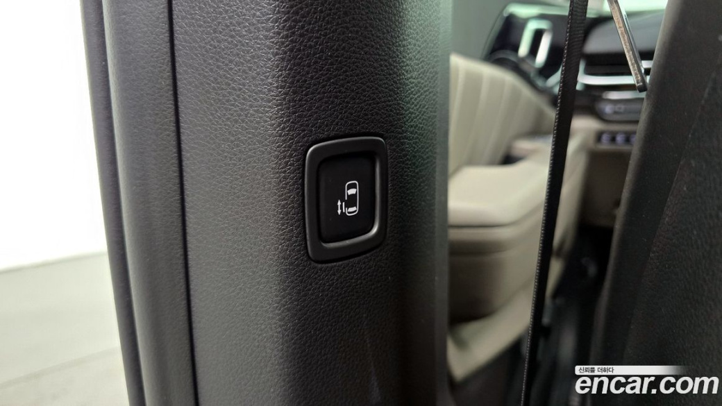 Kia Carnival 7-Seater Signature, 2024