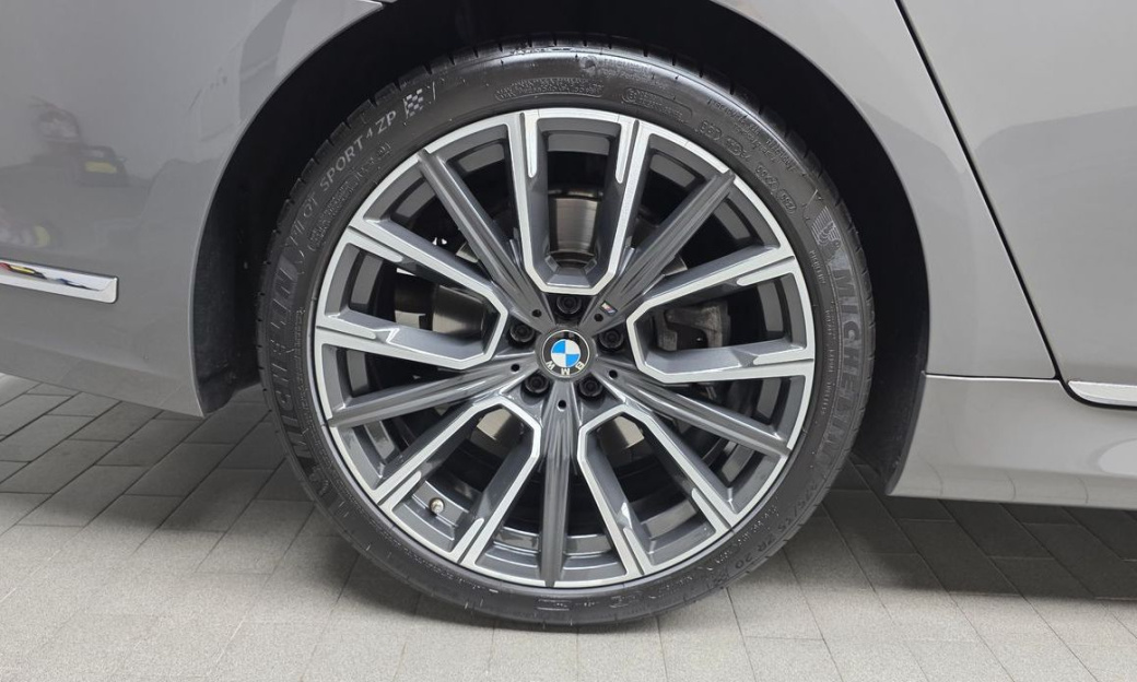 BMW 7-Series 730d xDrive M Sport, 2022
